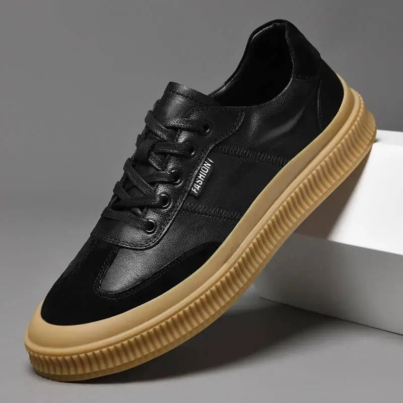 zapatos casuales negros para hombre con suela beige antiderrapante, diseño moderno y confortable, ideales para uso diario, material duradero y transpirable, calzado urbano perfecto para combinar con diferentes estilos de ropa masculina